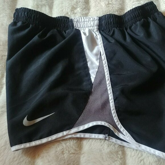 Nike DRI FIT WOMEN'S Running Shorts Black Gray White & Sz XS ATHLETIC 4" - Picture 1 of 6
